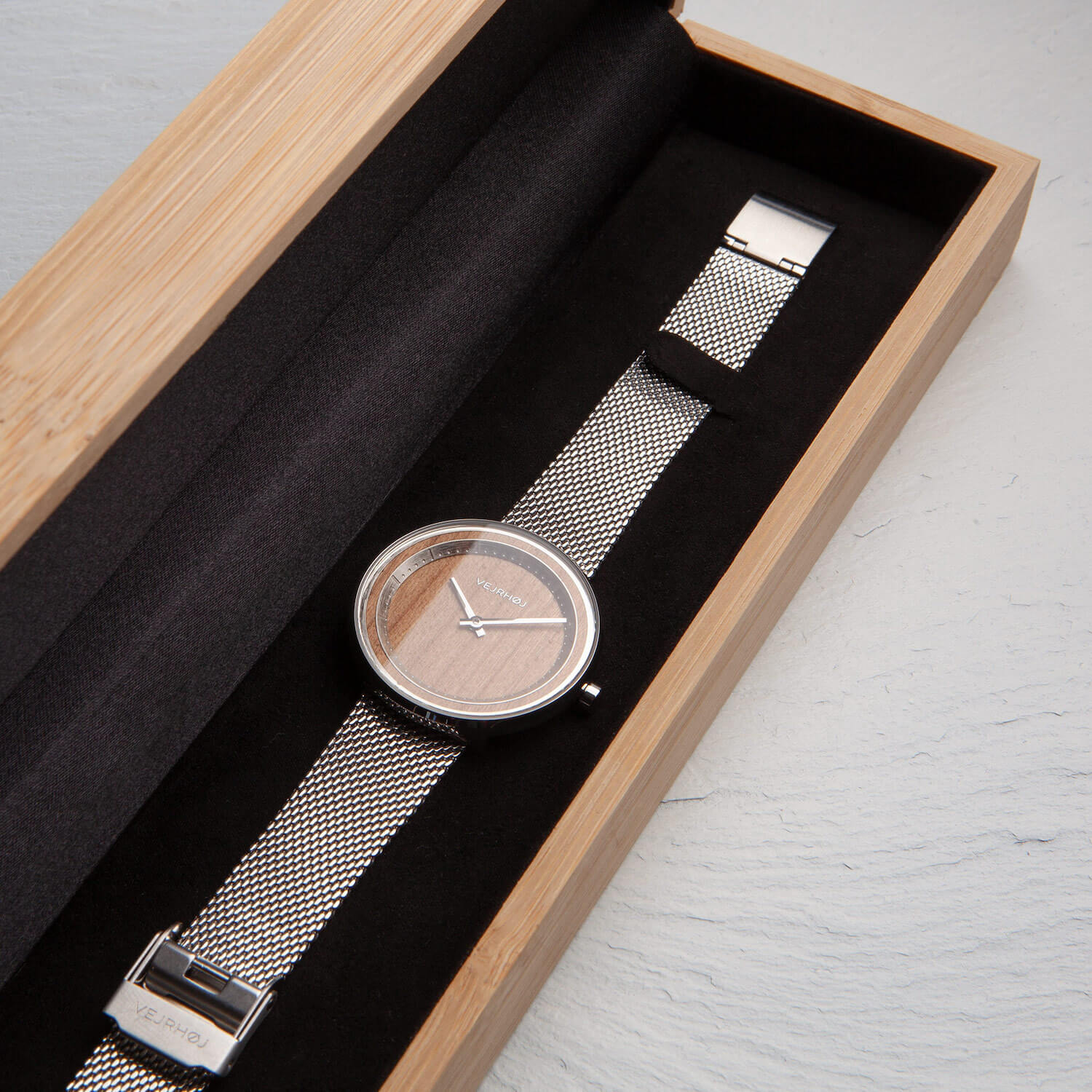 SAKURA mesh petite VEJRHØJ wood watch